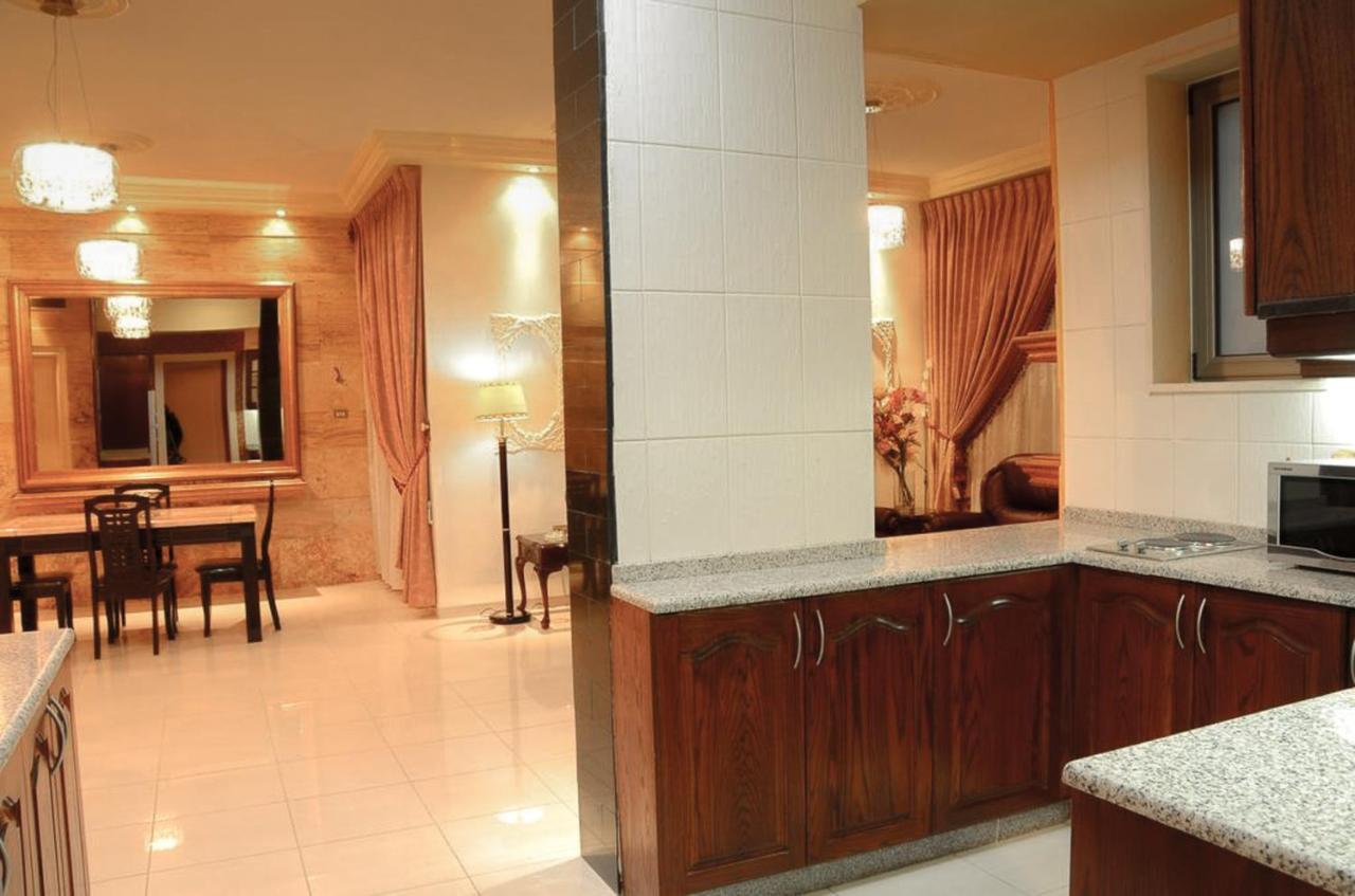 Jad Hotel Suites Amman Esterno foto
