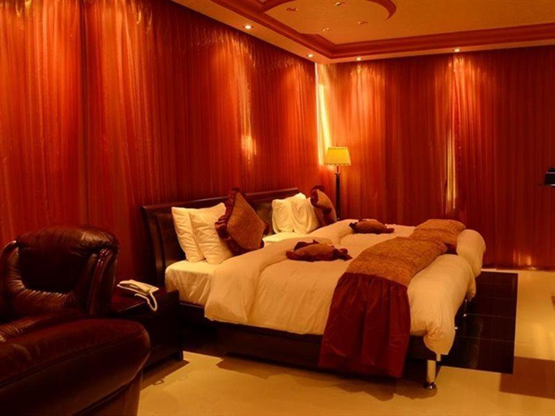 Jad Hotel Suites Amman Esterno foto