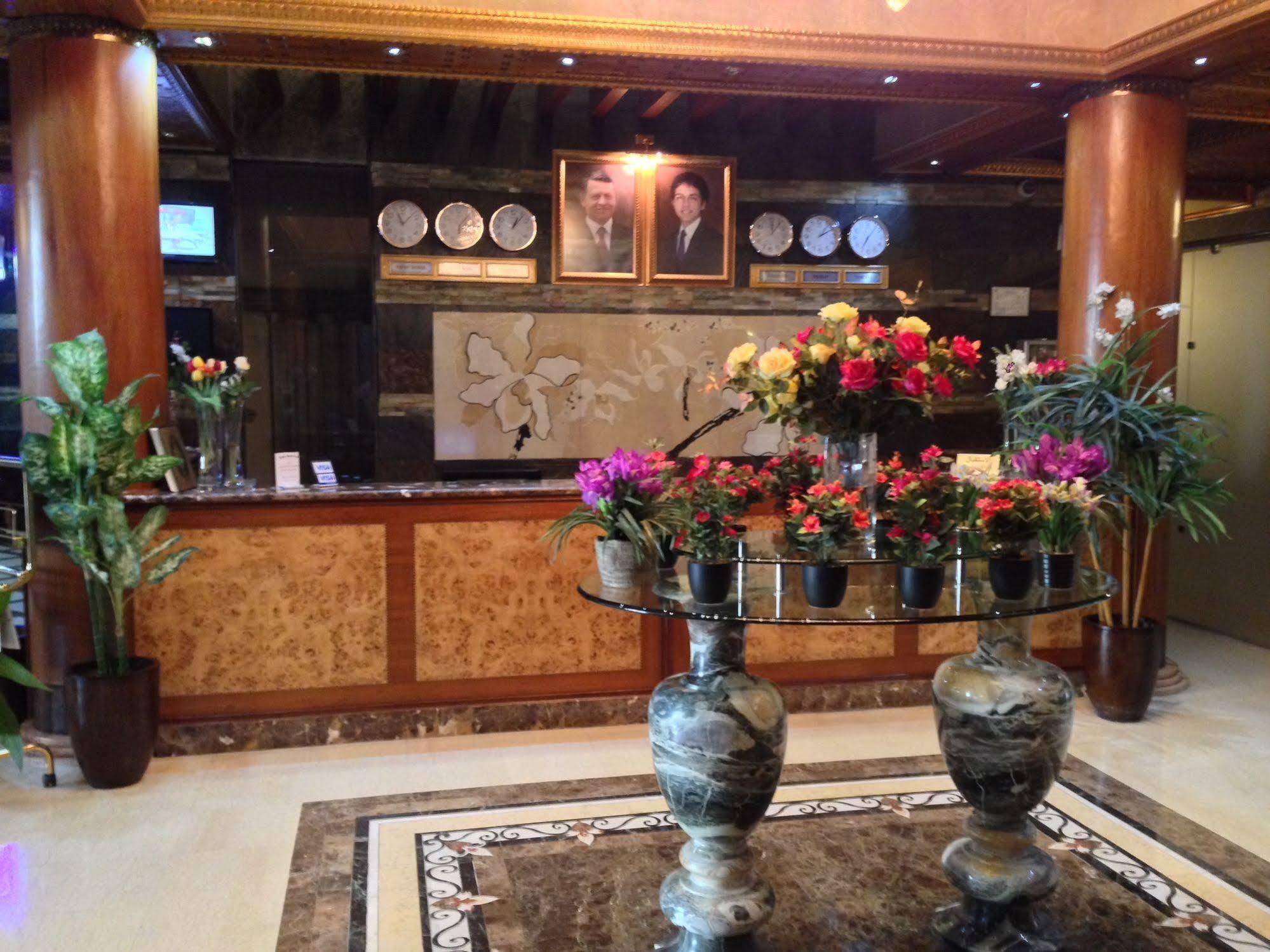 Jad Hotel Suites Amman Esterno foto