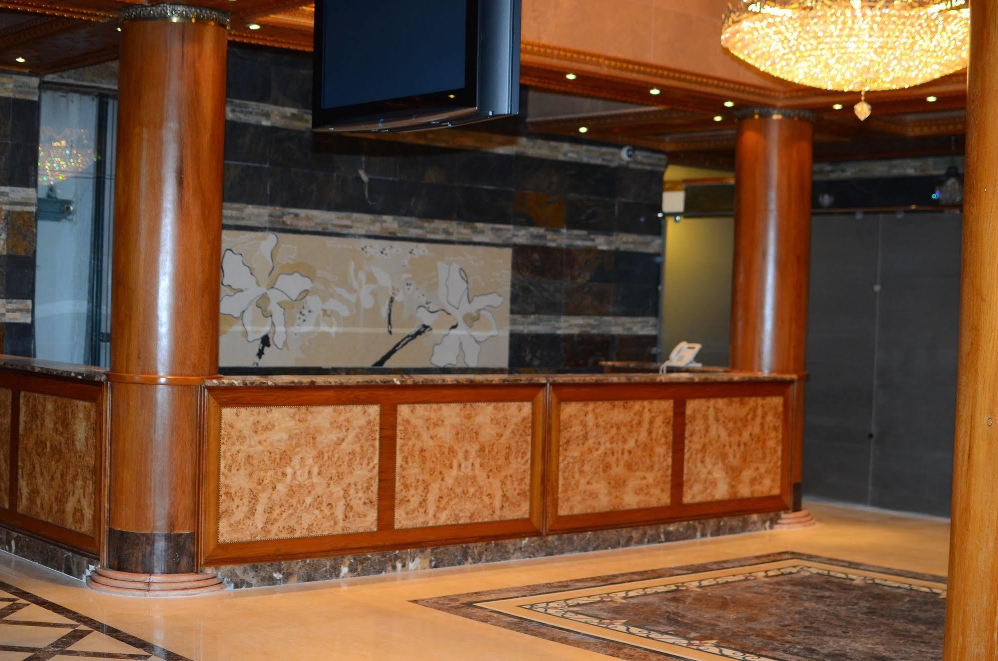 Jad Hotel Suites Amman Esterno foto