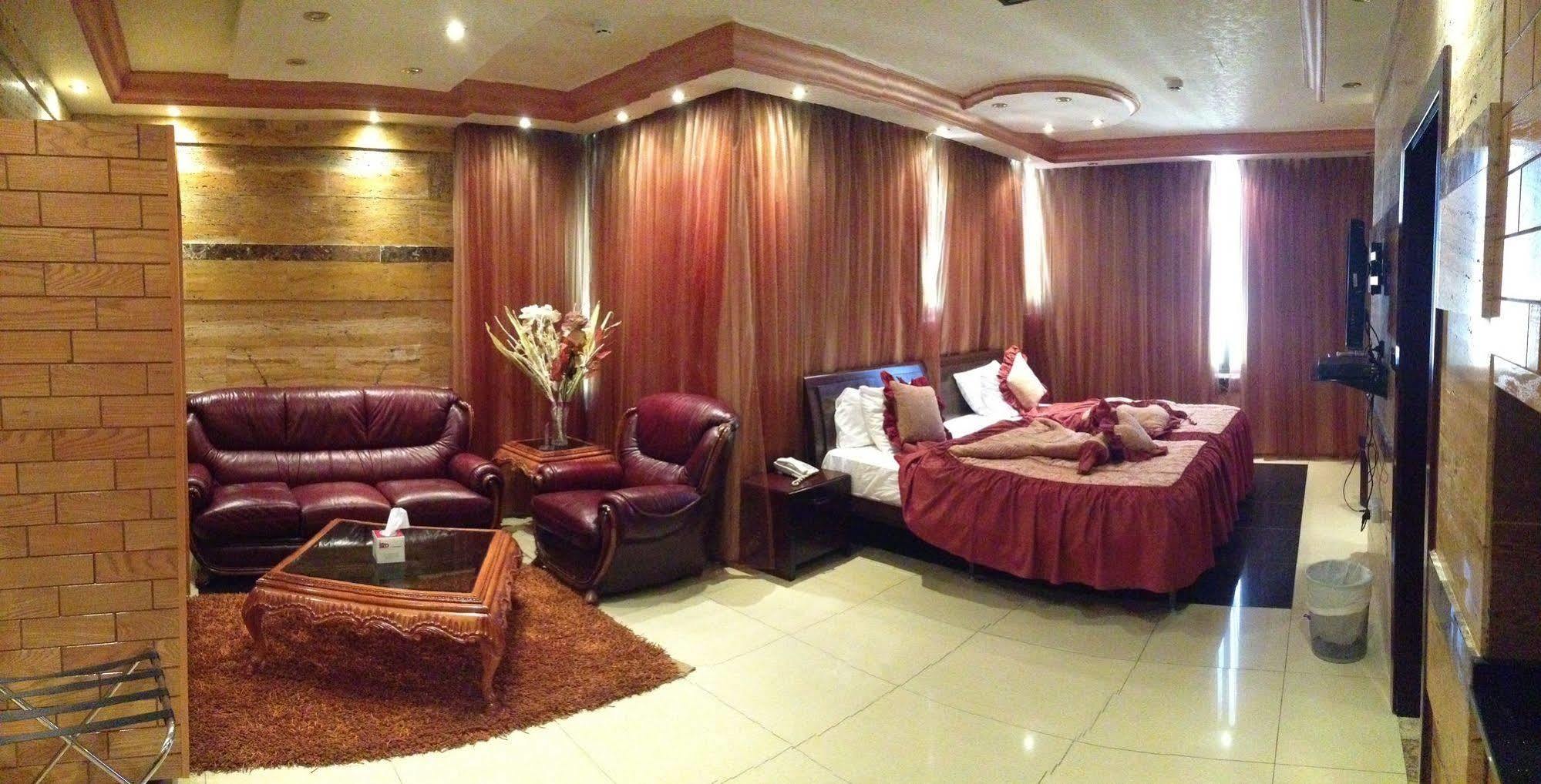 Jad Hotel Suites Amman Esterno foto