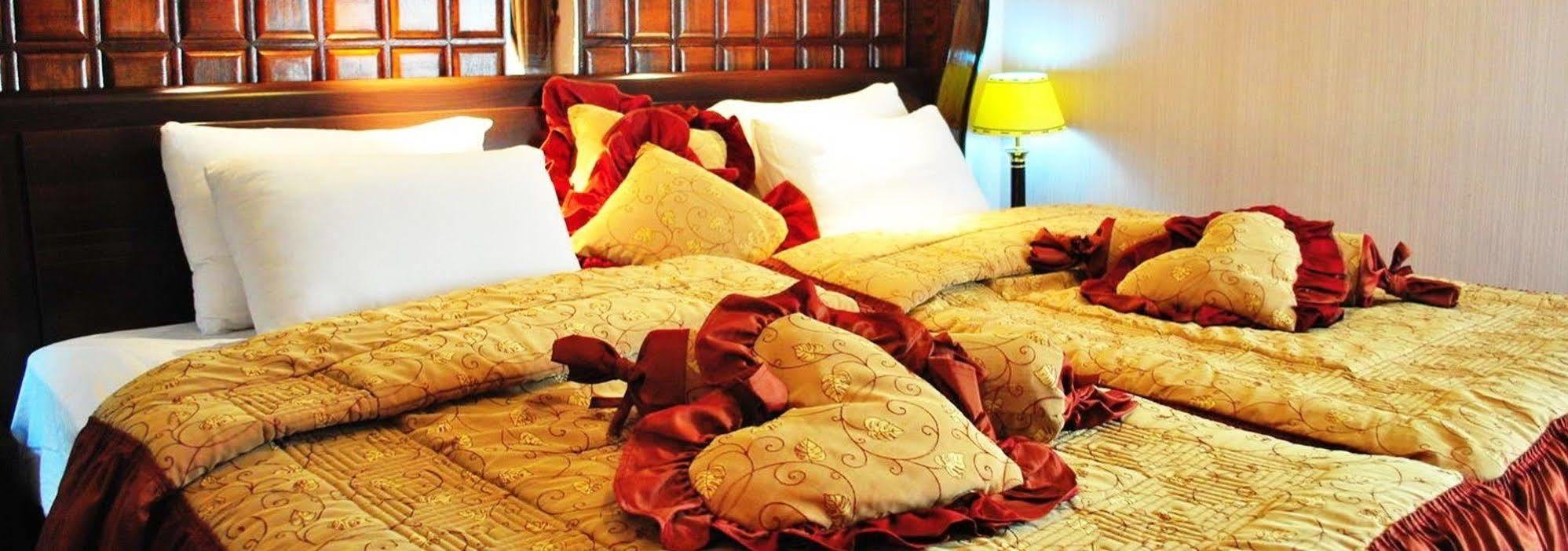 Jad Hotel Suites Amman Esterno foto