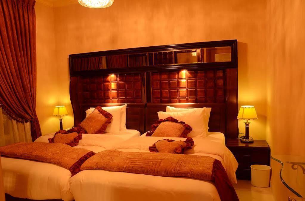 Jad Hotel Suites Amman Esterno foto